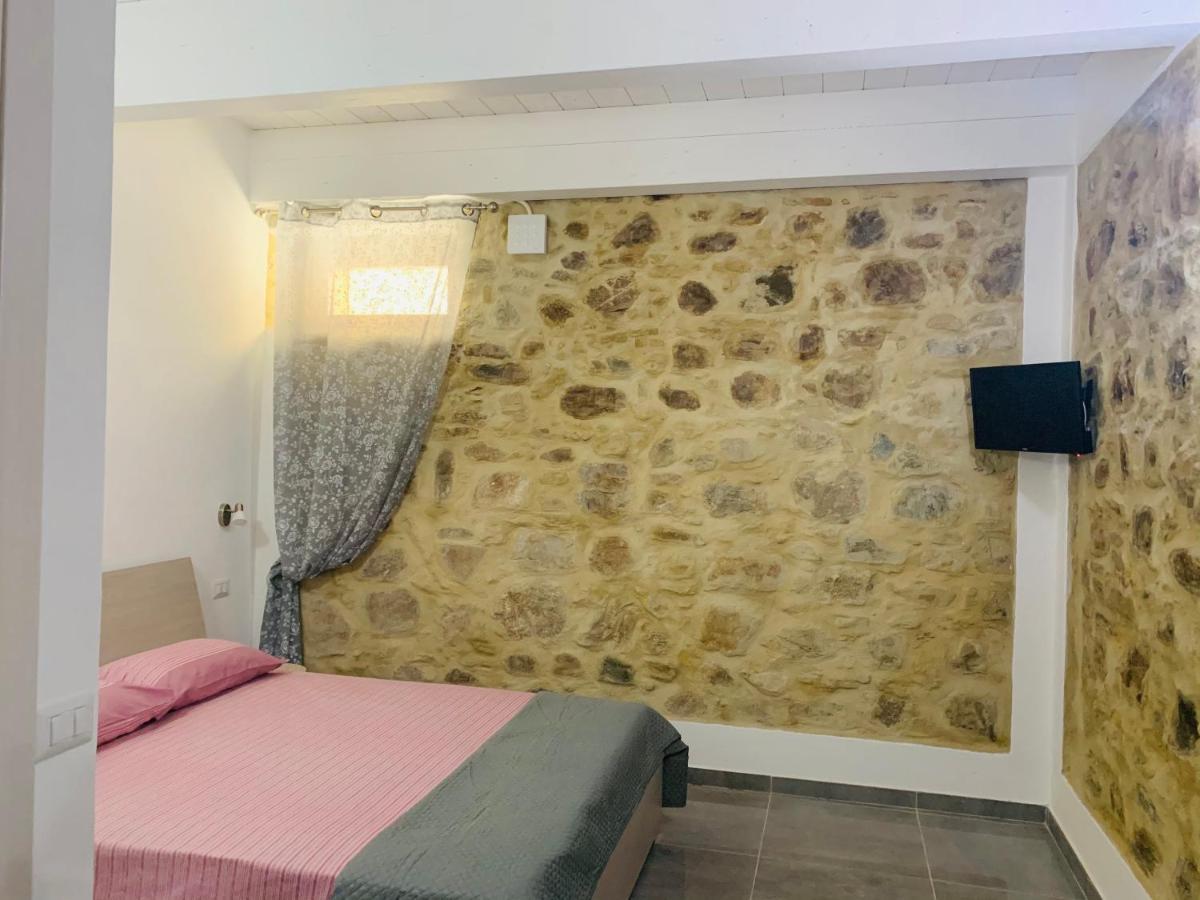 Casa Castello Hotel Rocca Imperiale Bagian luar foto